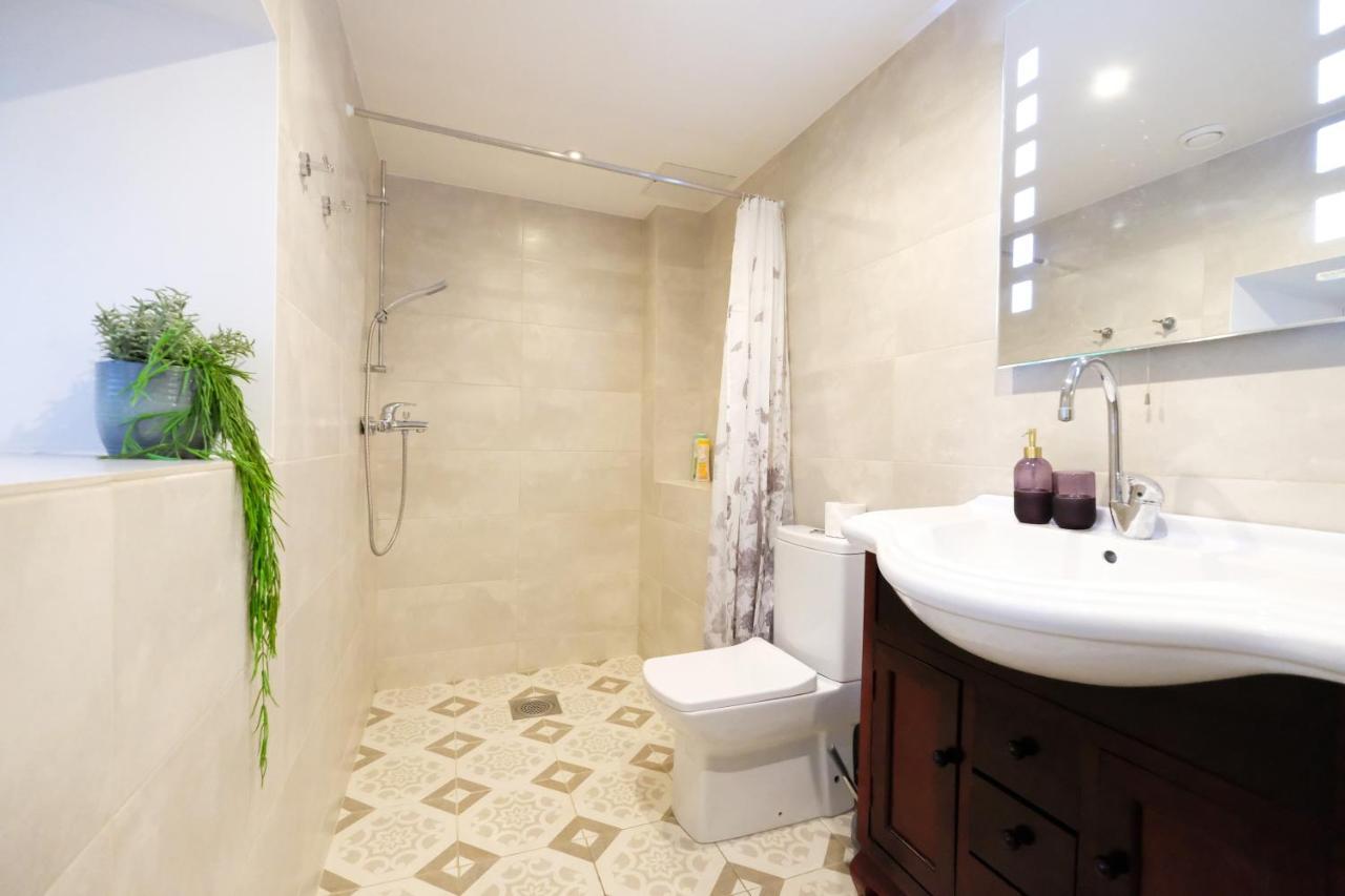 Tallinn City Apartments - 2 Bedroom On Old Town Main Street Viru Eksteriør billede